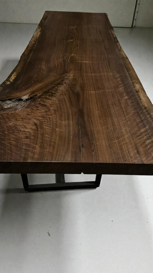 ウォールナット一枚板2200mm｜深い色艶と静かな存在感が美しい無垢天板