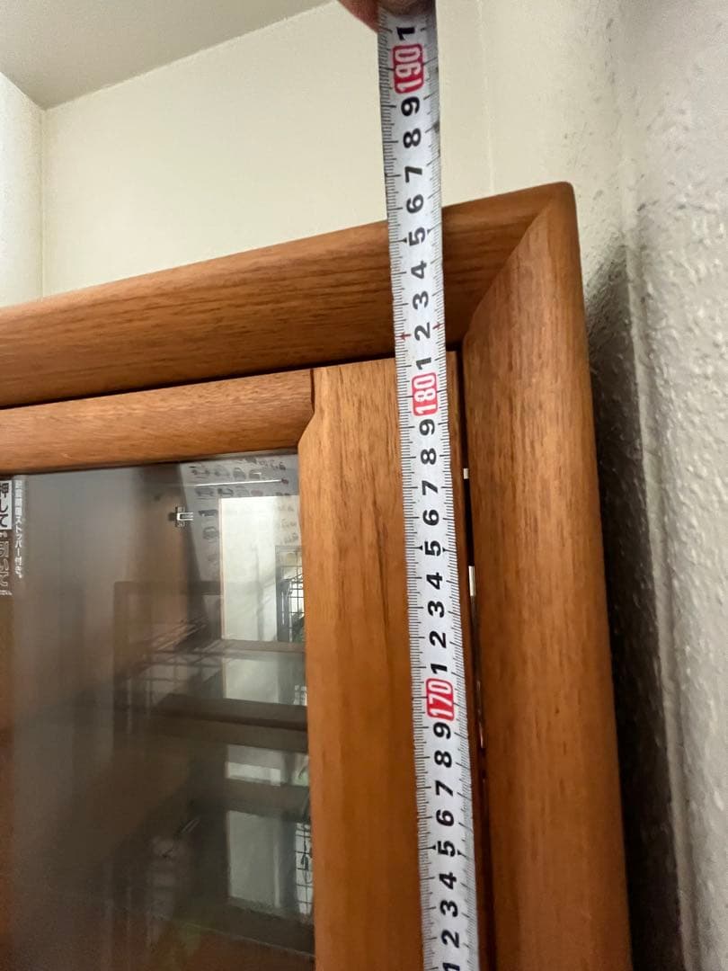 【新春特価】木製ガラス扉キャビネット 5段　(棚板もガラスで、めちゃ綺麗です)