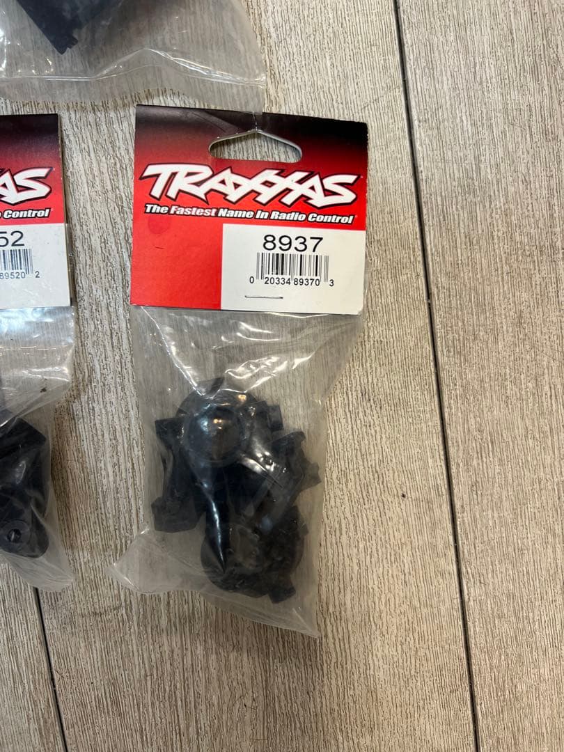 Traxxas ラジコンパーツセット 8935 8967 8929 など - メルカリ
