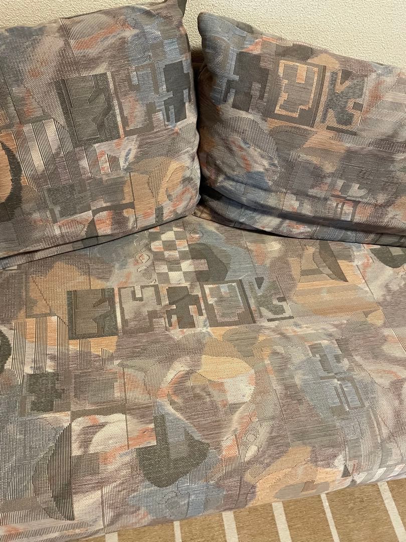 引き取り限定！ モダンファブリック3人掛けソファ