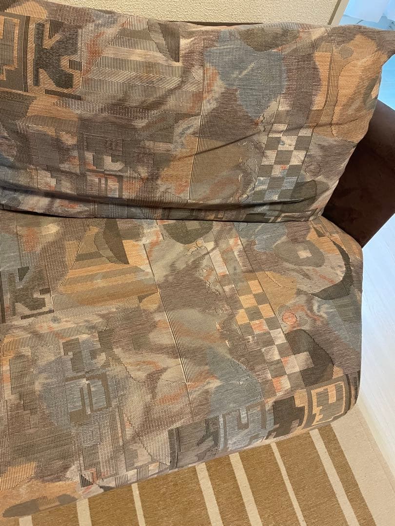 引き取り限定！ モダンファブリック3人掛けソファ