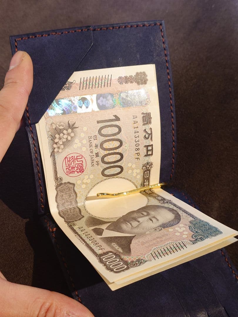 【ハンドメイド】マルゴーレザー マネークリップ｜設計から仕立てまで一点物