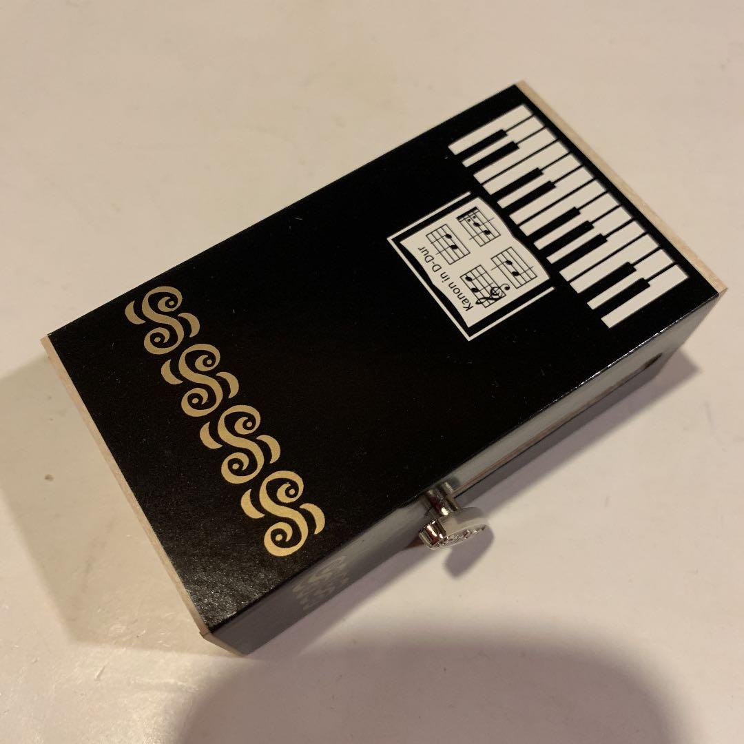 アトリエニキティキ   ポップアップオルゴール　ピアノ　男の子　新品未使用