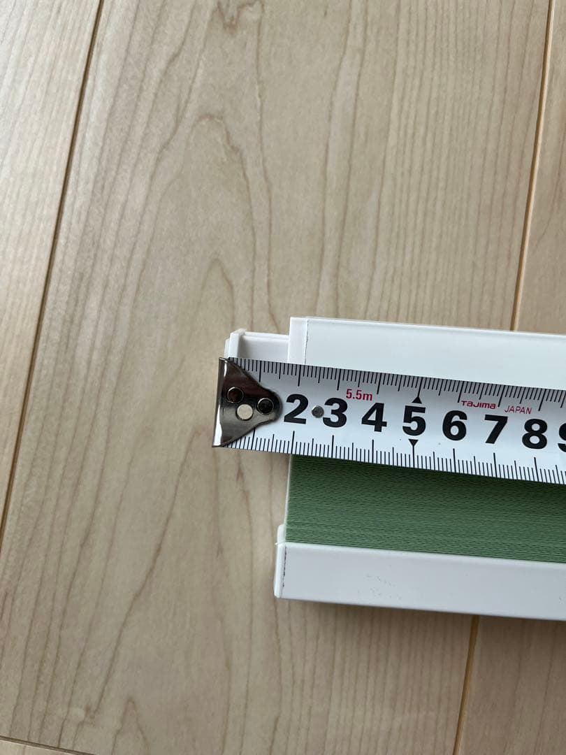 つっぱり式ハニカムスクリーン　非遮光タイプ　コードレス式　【びっくりカーペット】