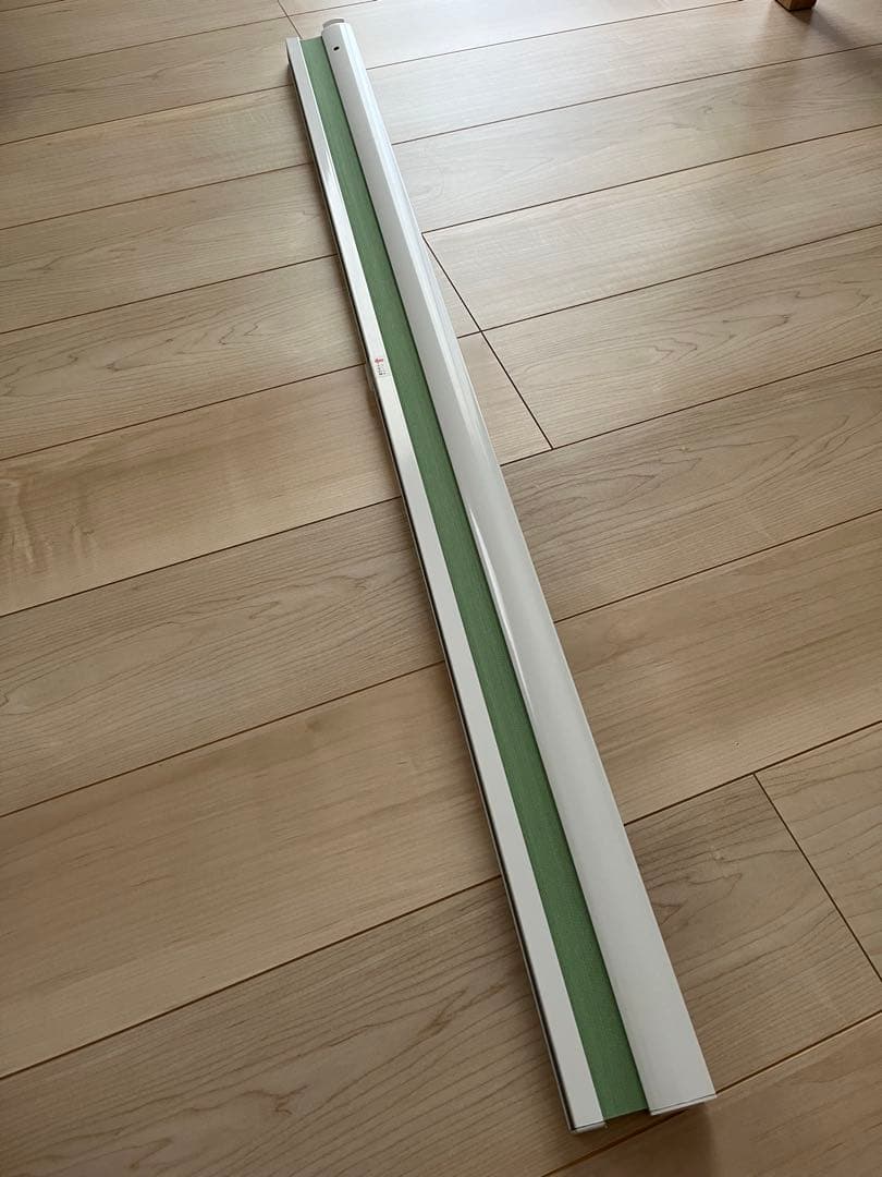 つっぱり式ハニカムスクリーン　非遮光タイプ　コードレス式　【びっくりカーペット】