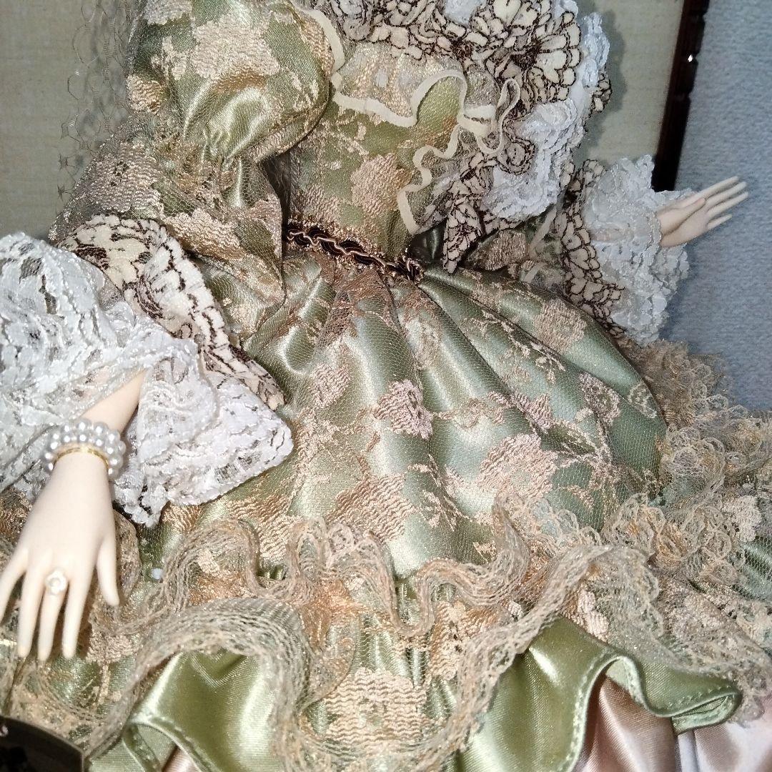 PETITE MADEMOISELLE DANIEL フランス人形