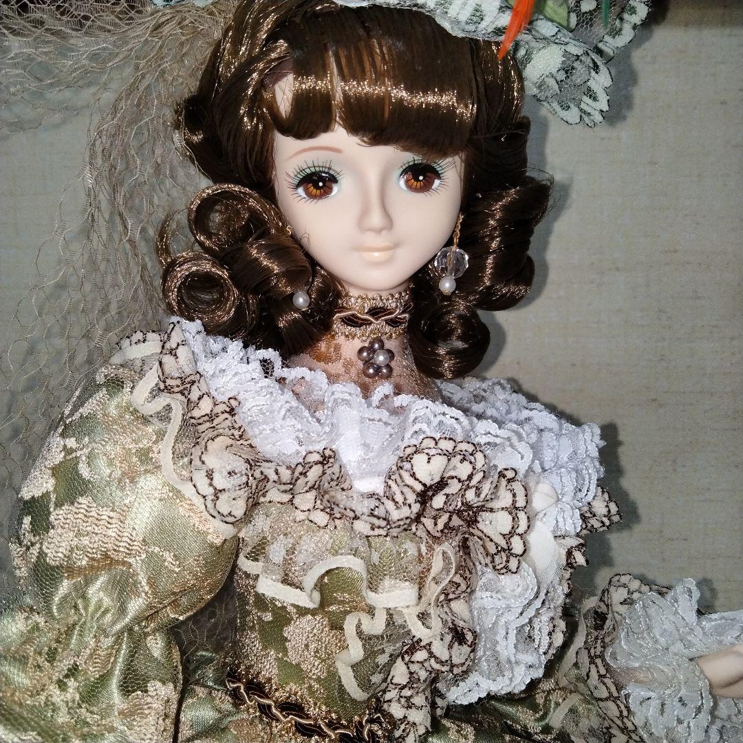 PETITE MADEMOISELLE DANIEL フランス人形