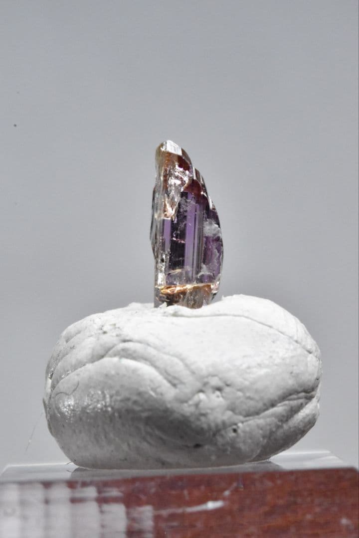 タンザナイトフェア！ パーティーカラータンザナイト原石A05