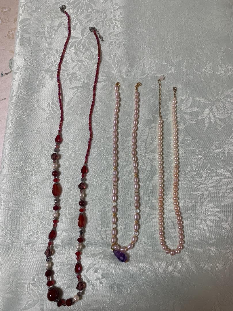赤系ビーズとパールのアクセサリーセット