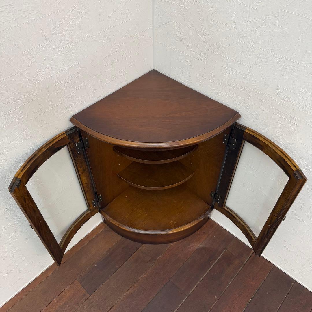 H21K20b カリモク コロニアルシリーズ ガラスコーナーキャビネット