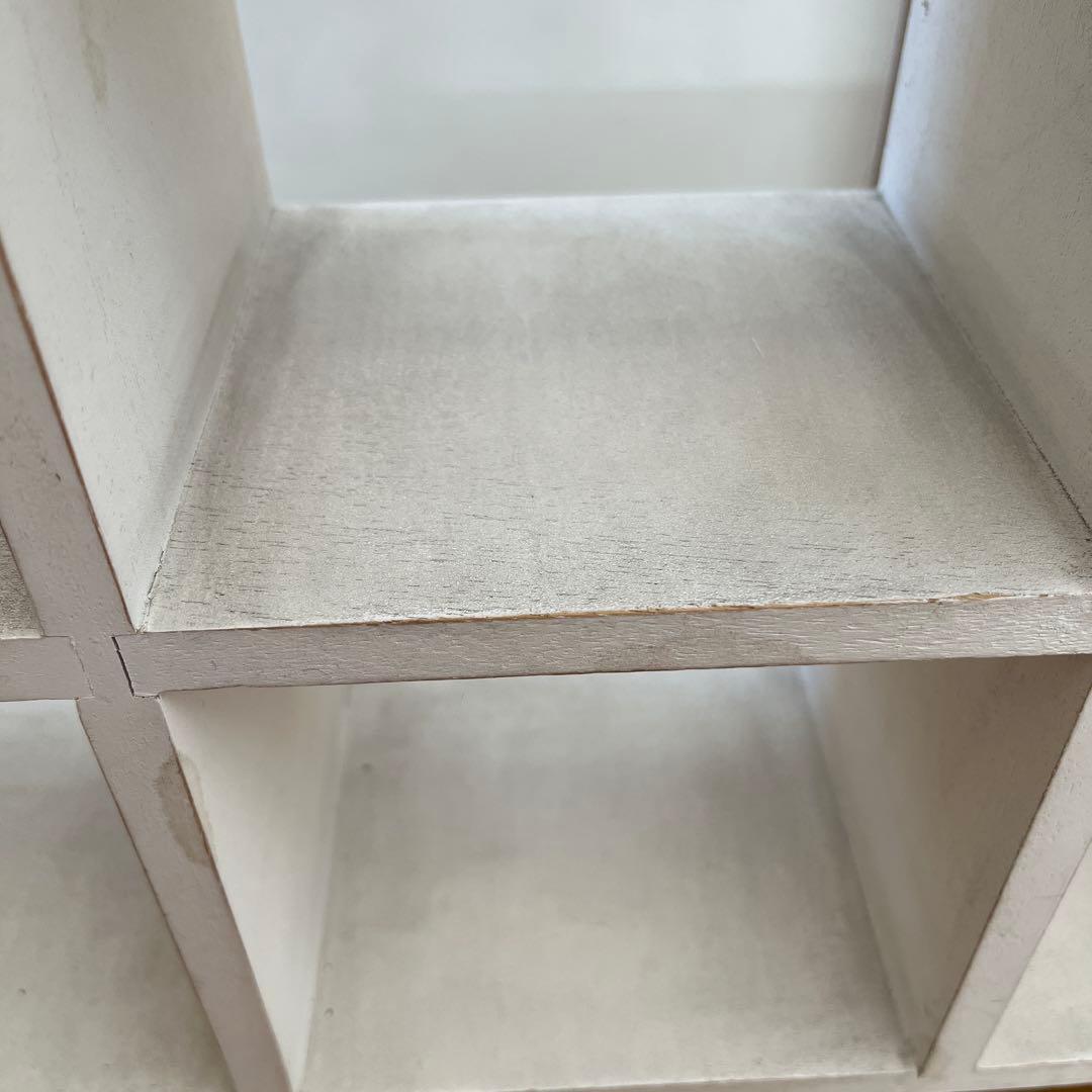 アンティーク風木製ホワイトカップボード