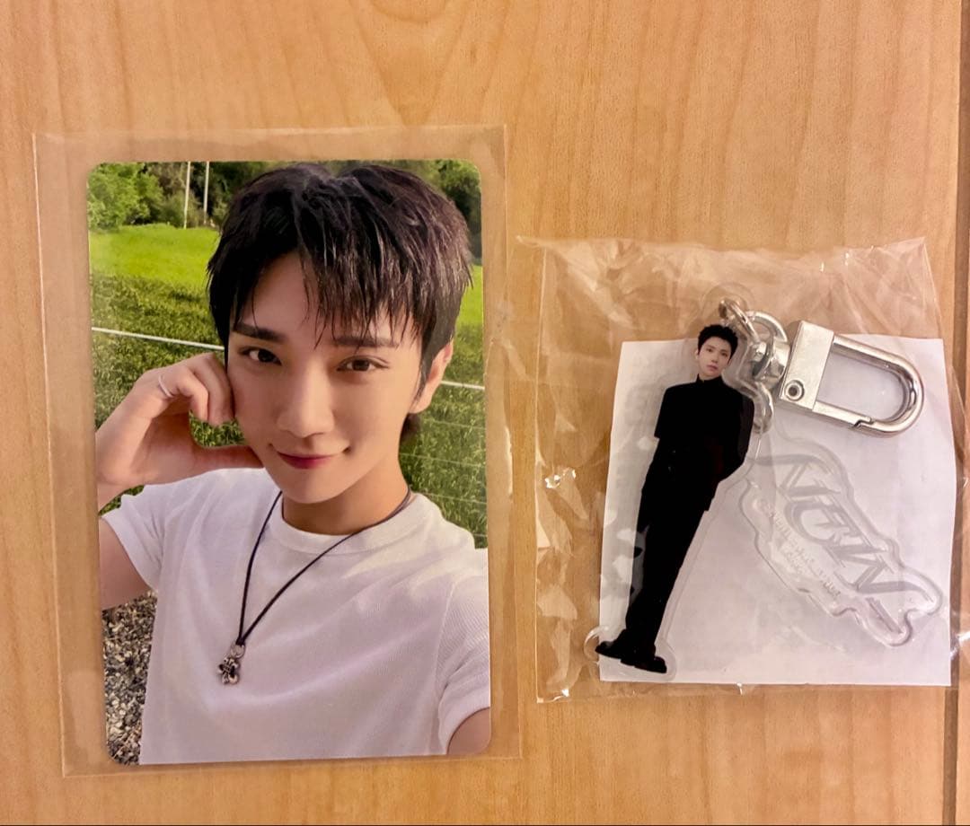 SEVENTEEN FC更新トレカ ＋アクリルキーホルダーセット ジョシュア
