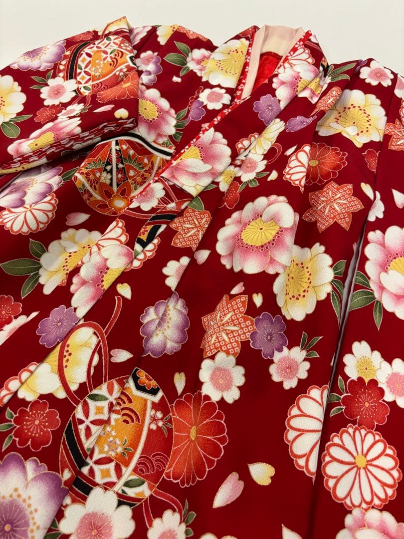 七五三　女の子着物　2点セット　華やか赤縮緬風　手鞠　八重桜　日本製