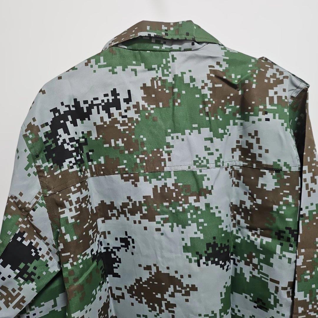新品、未使用メンズ【4L】迷彩柄ビックサイズ大きめ上下セットジャケットズボン