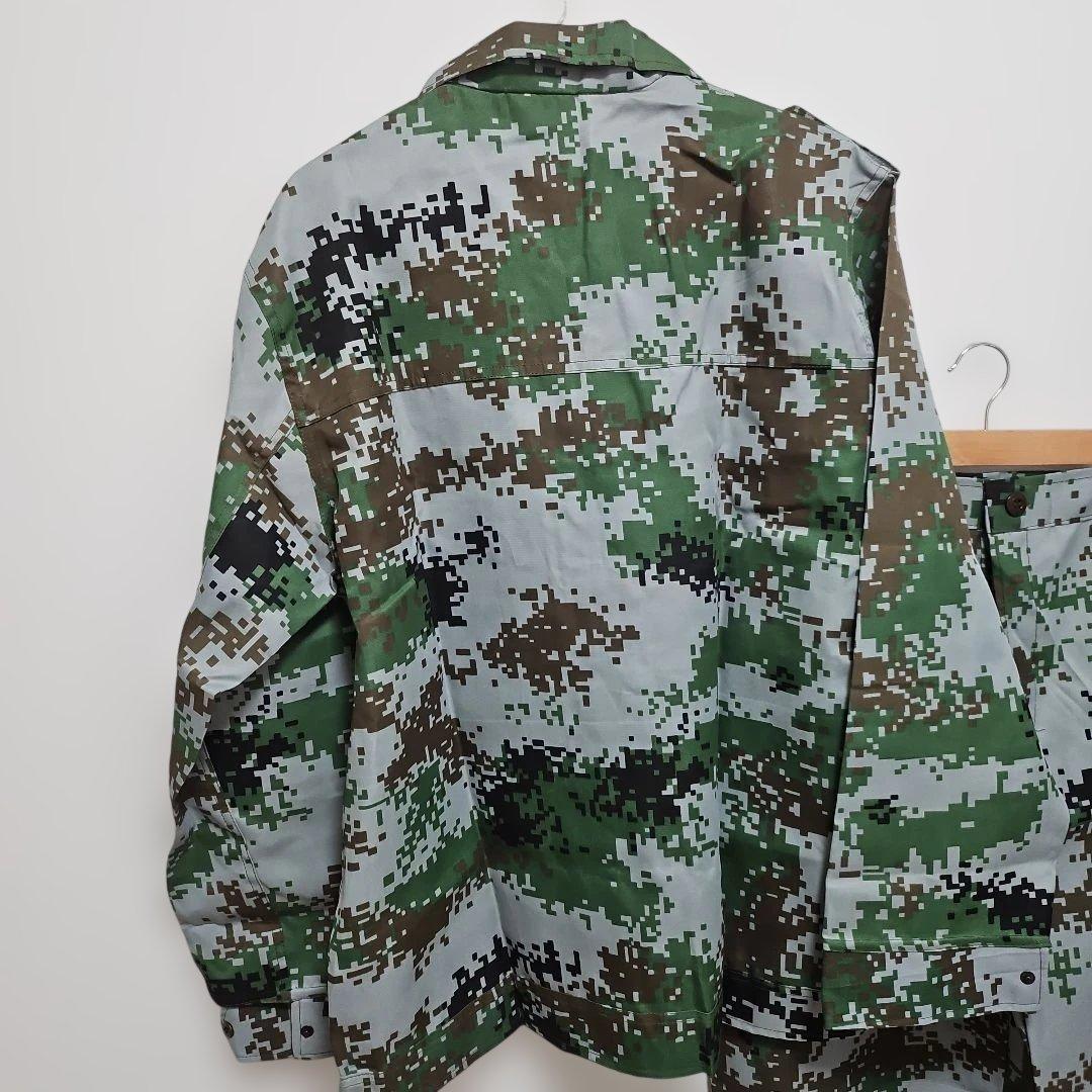 新品、未使用メンズ【4L】迷彩柄ビックサイズ大きめ上下セットジャケットズボン