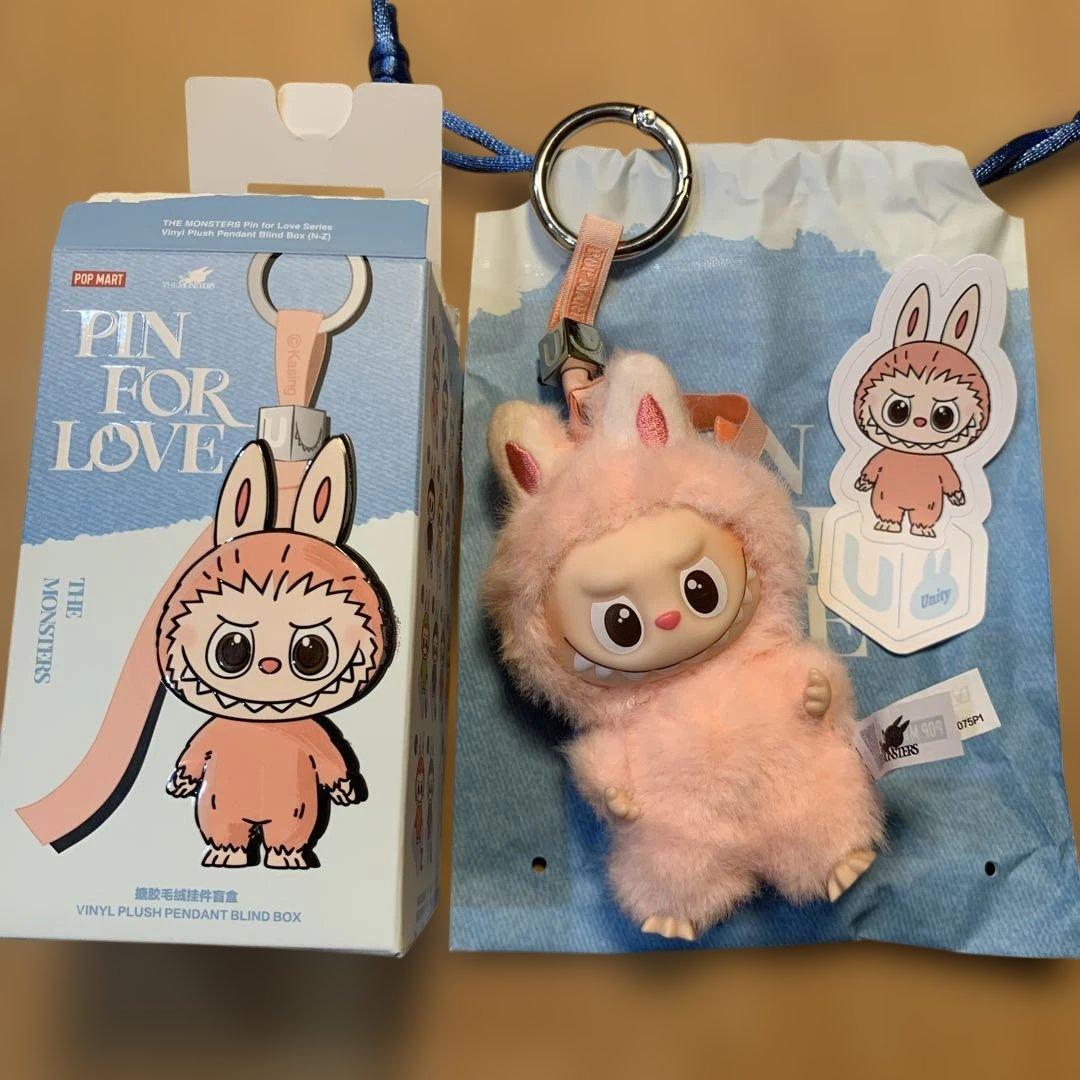 U】ラブブ LABUBU PIN FOR LOVE ぬいぐるみペンダント新作！ - メルカリ
