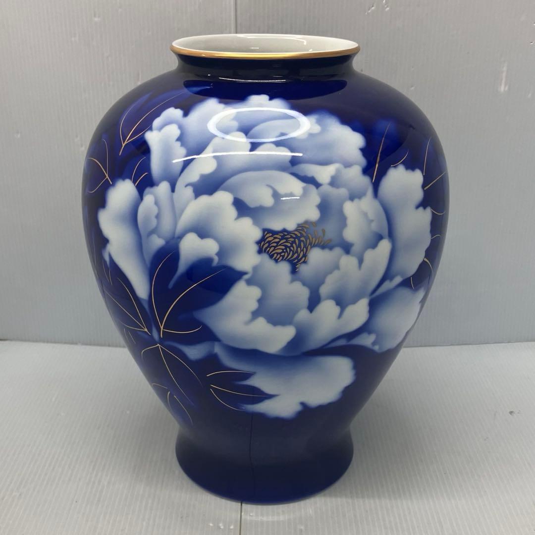 未使用】宮内庁御用達 深川製磁 有田焼 花瓶 ルリ牡丹 金彩 共箱付き