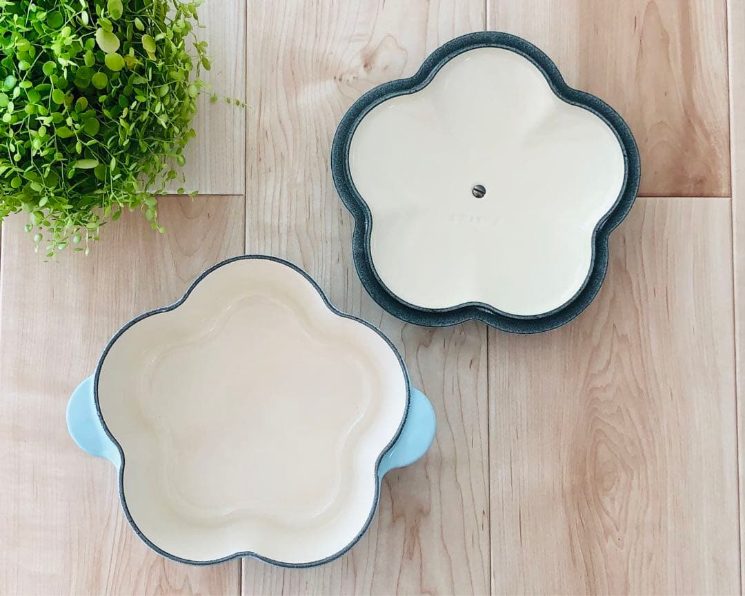LE CREUSET（ル・クルーゼ ）　ココットフルール 20cm