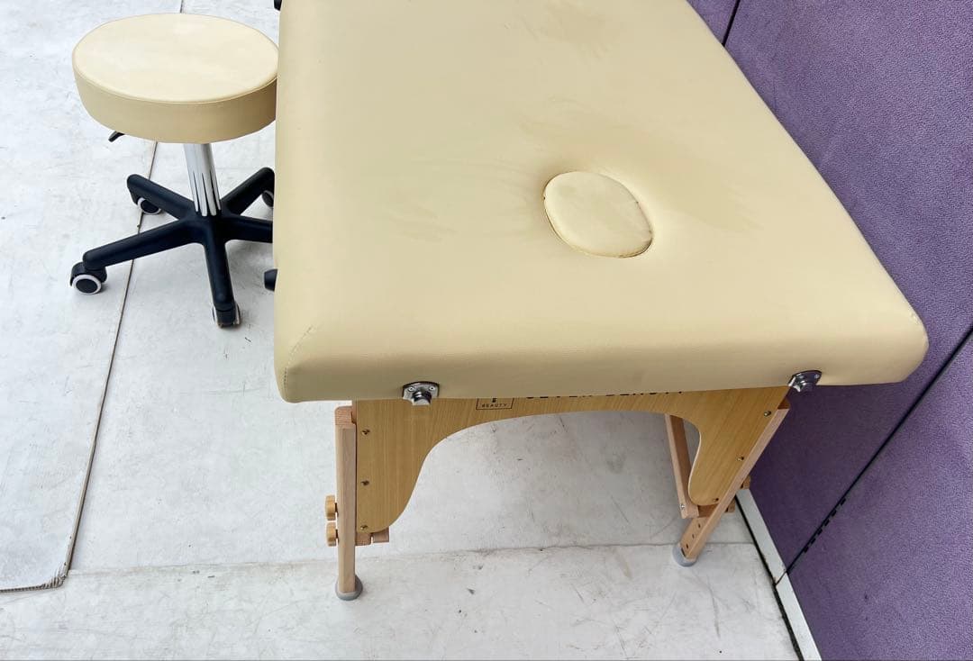 ベンチ付き折りたたみベッドほぼ未使用品