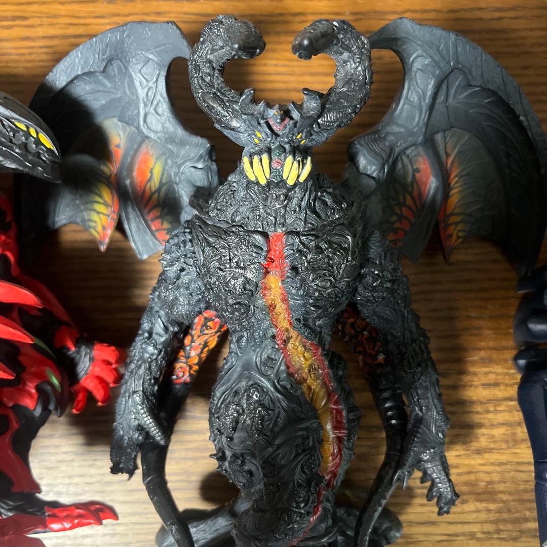 怪獣フィギュア3体セット
