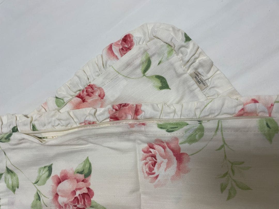 【LAURA ASHLEY】クッションカバー　2枚セット　ヘーゼルウッド