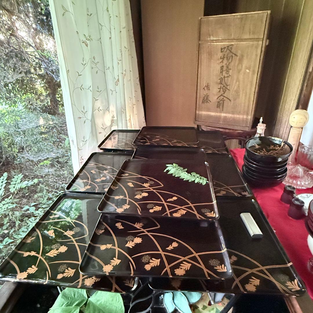 新春特別価格‼️JAPAN蒔絵 『白百合vs黒百合』明治八寸膳 5客