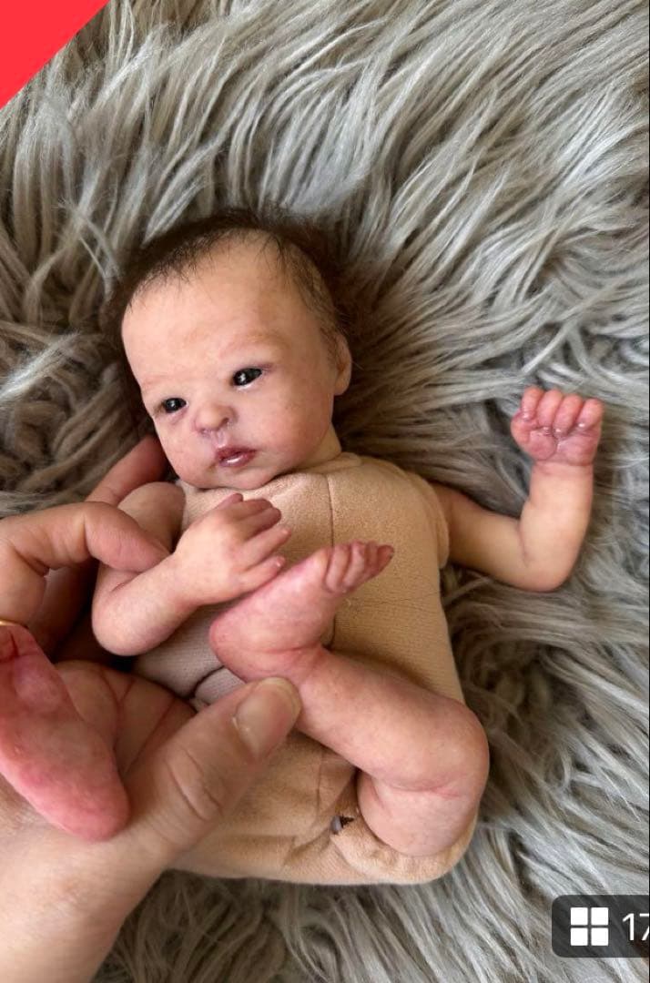 リボーンドール　リアル赤ちゃん人形　正規キット　リリールーちゃん❣️