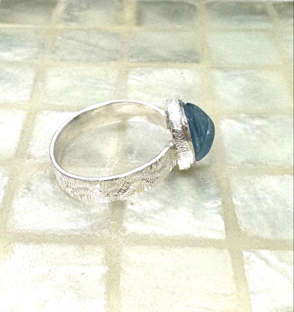 アクアマリン カービング　シルバーリング 彫刻模様