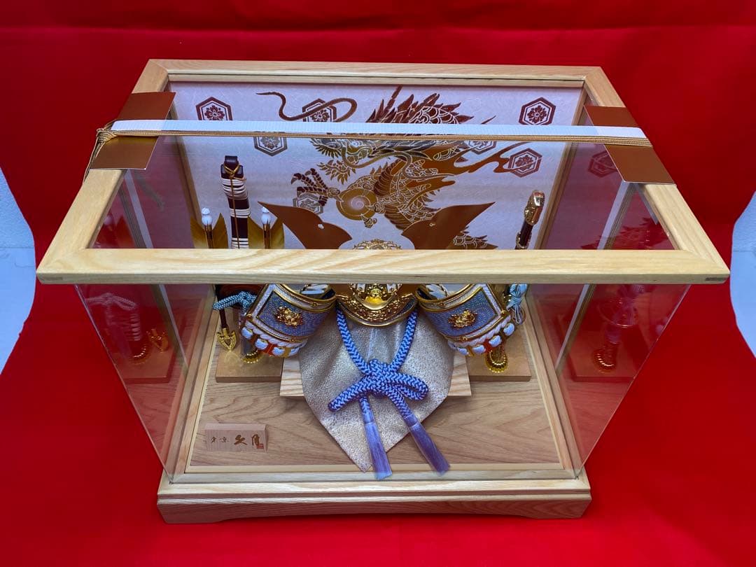 東京久月　五月人形　兜飾り白木木目パノラマクリルケース入