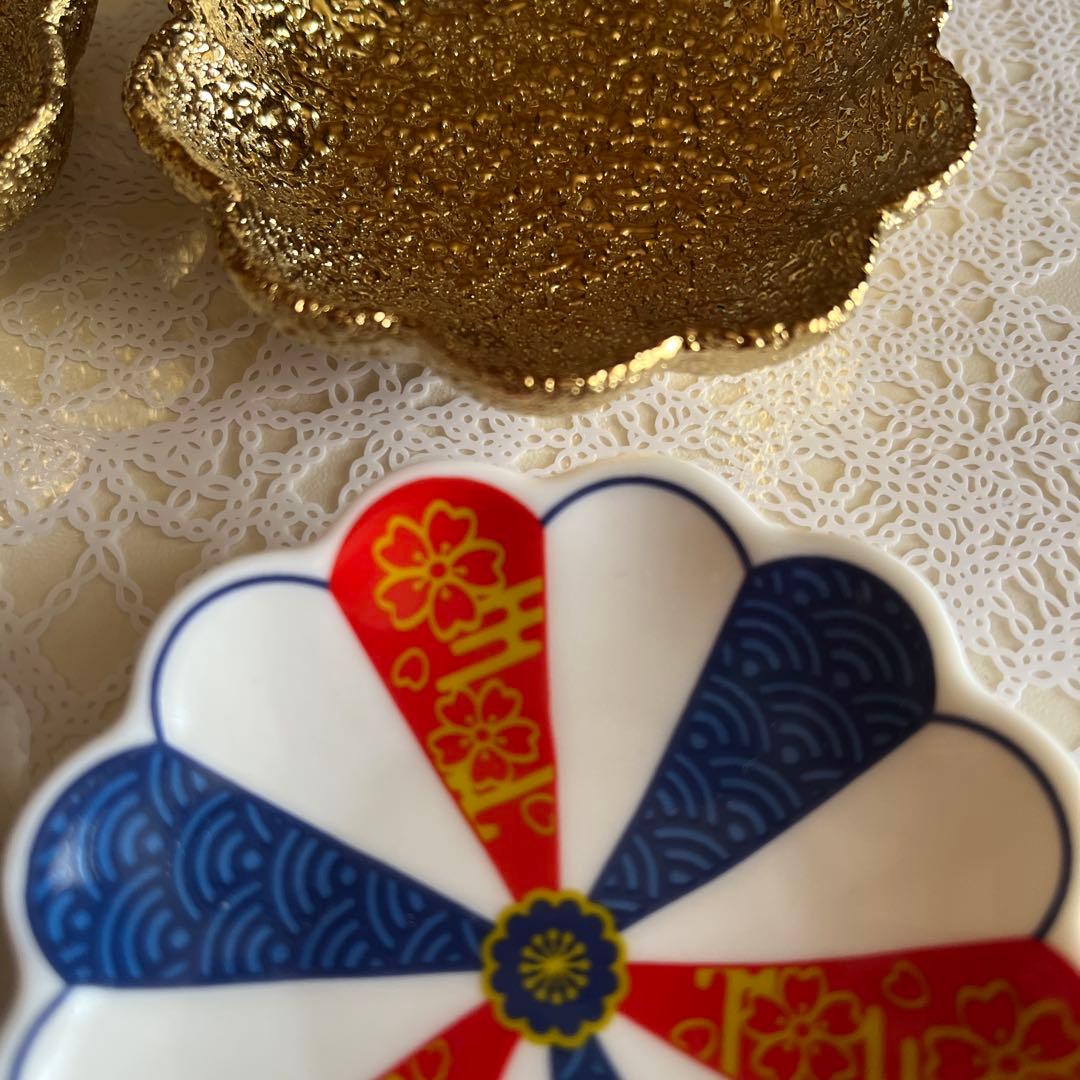 セリア 食器 豆皿 小紋菊 花柄 ゴールドカラー 金色 和柄 お正月