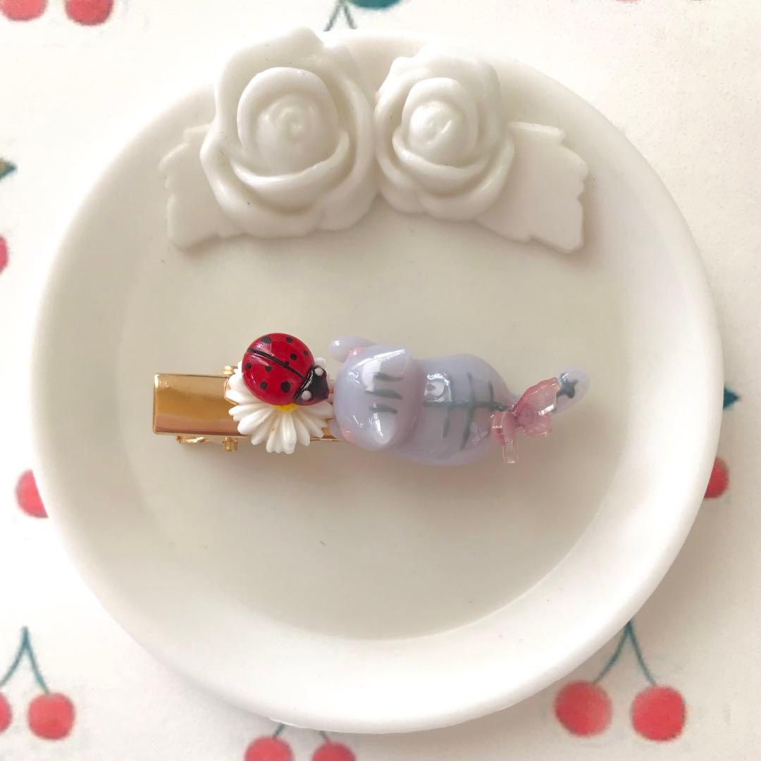 じゃれねこチャンヘアクリップ　春×サバトラ