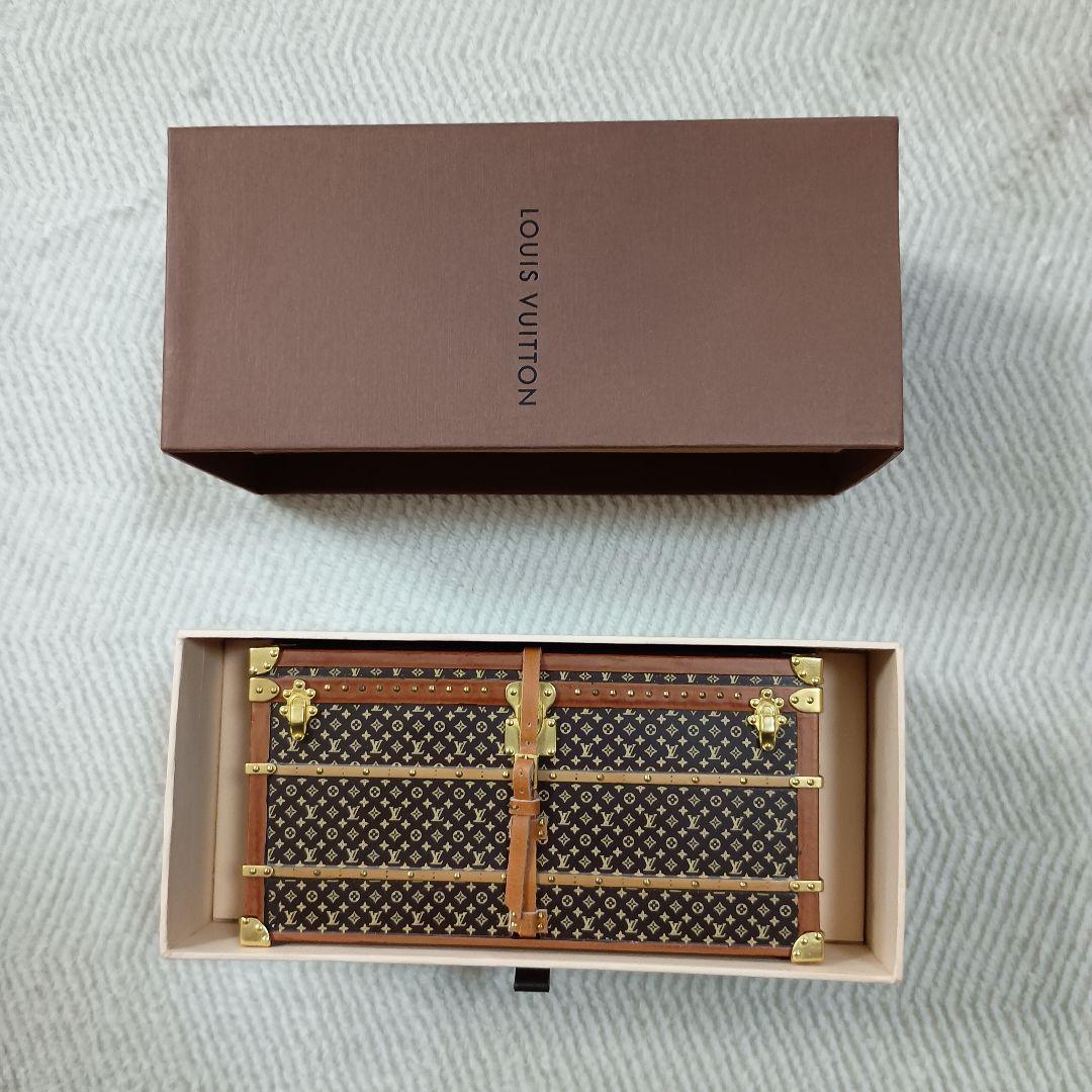 LOUIS VUITTON ミスフランス　ペーパーウェイト　トランクノベルティ