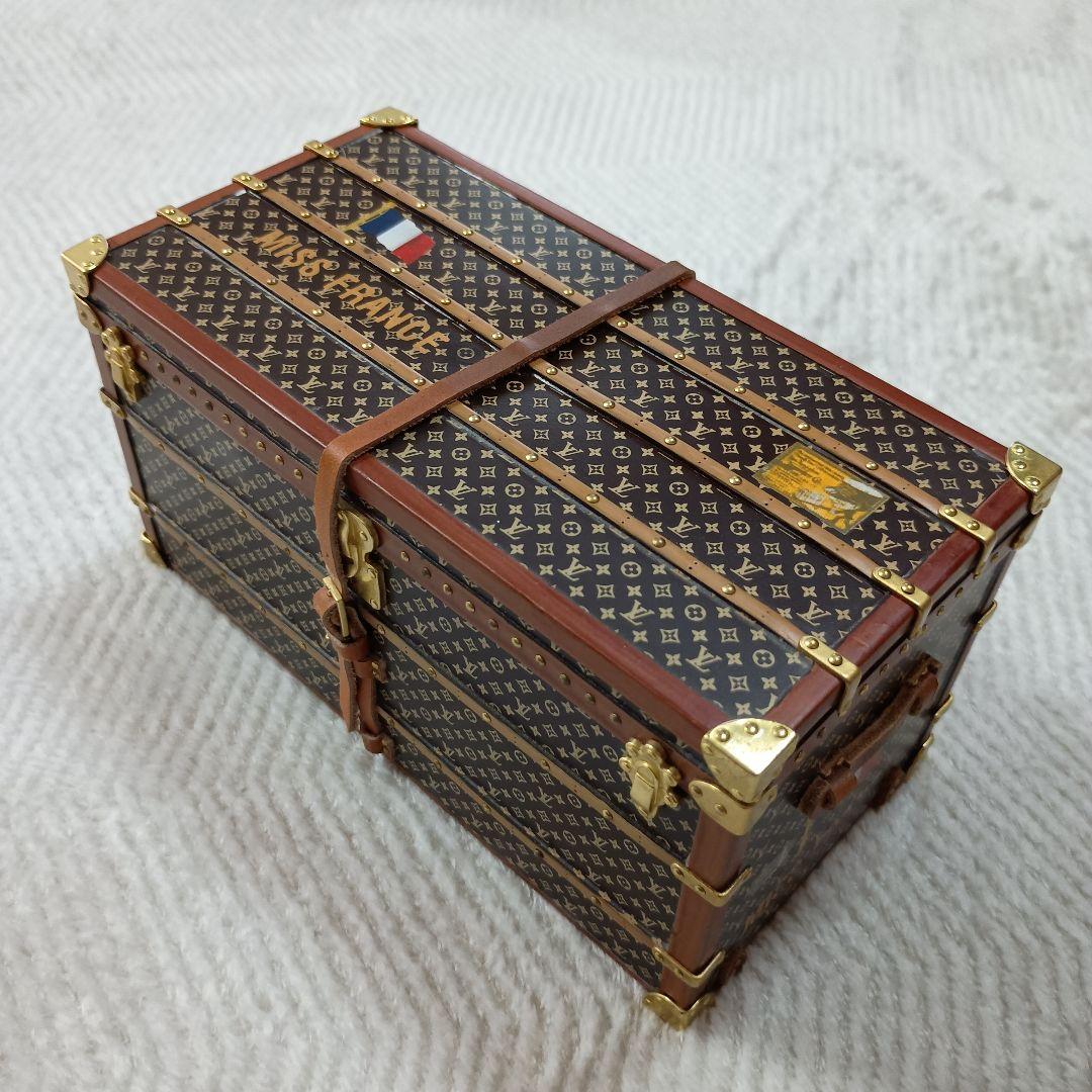 LOUIS VUITTON ミスフランス　ペーパーウェイト　トランクノベルティ