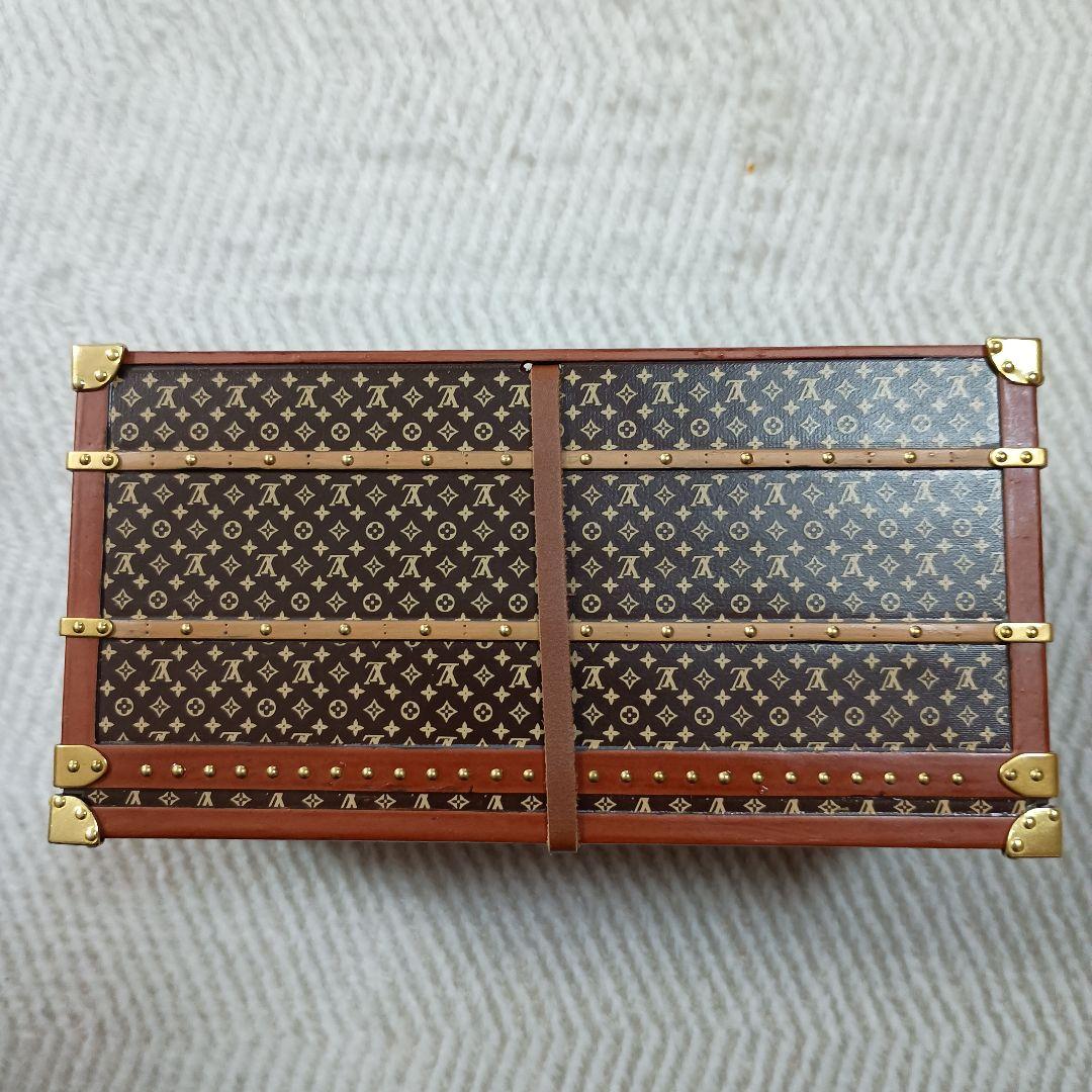 LOUIS VUITTON ミスフランス　ペーパーウェイト　トランクノベルティ