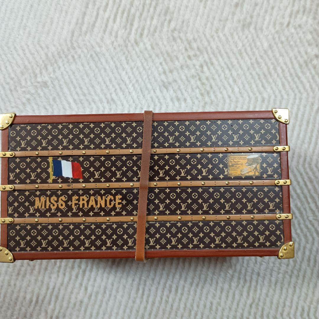 LOUIS VUITTON ミスフランス　ペーパーウェイト　トランクノベルティ