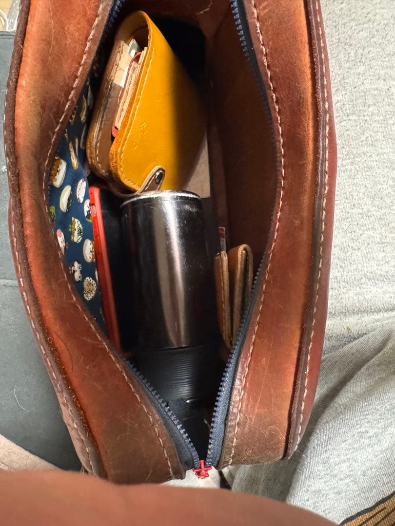 レザークラフト　デザイナーズ　メッセーンジャーバッグ