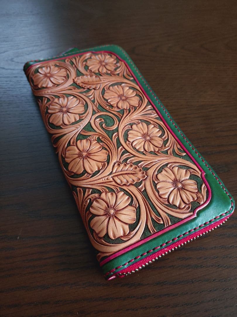 ラウンドファスナーウォレット　レザーカービング