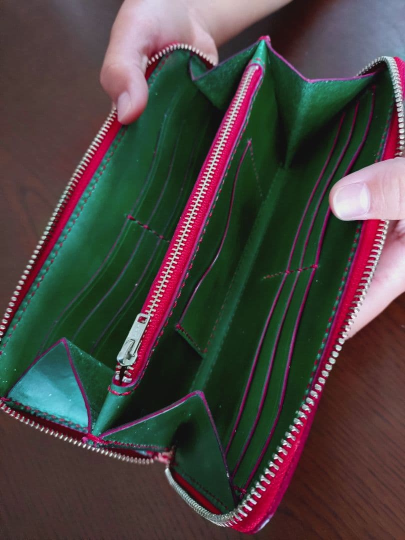 ラウンドファスナーウォレット　レザーカービング