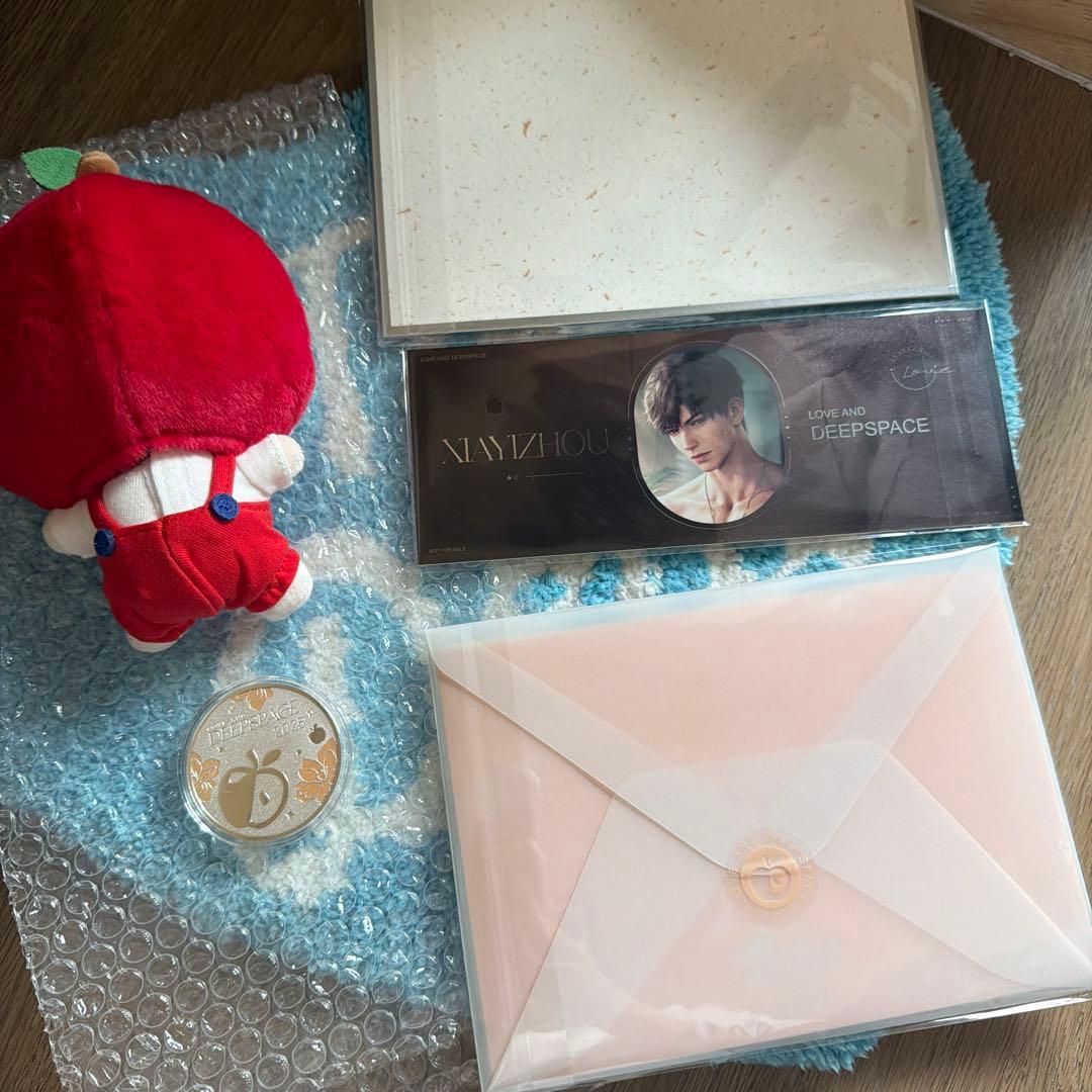 恋と深空 2025 VIP BOX 中国版 公式ギフト マヒル - メルカリ