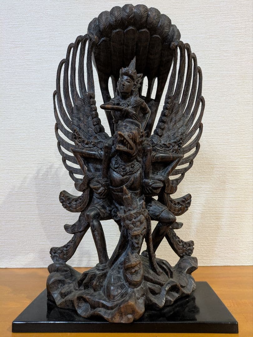 ガルーダ像オブジェ