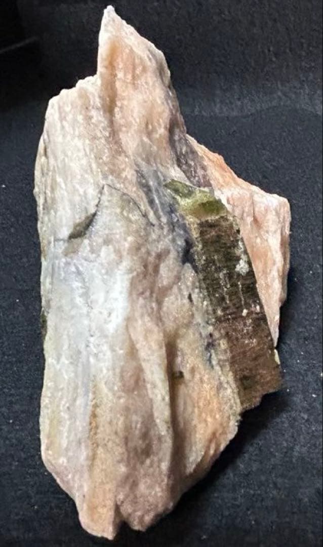 希少　燐灰石/アパタイト/バイカラーアパタイト母岩付き原石