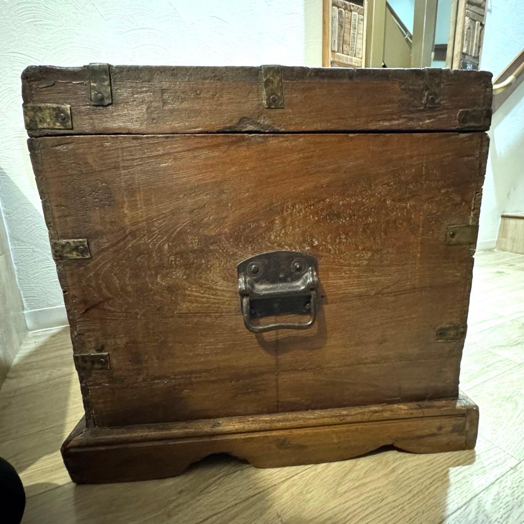 オールドメゾン　OLD MAISON 古いトランク　木箱　コファー　ヴィンテージ