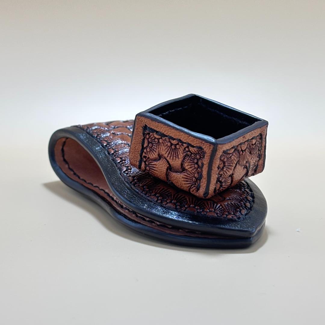 本革 チョークケース 三角柄｜手縫い レザーカービング ビリヤード用