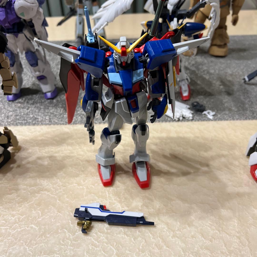 ガンダムモデル 10体　完成品（ジャンク）