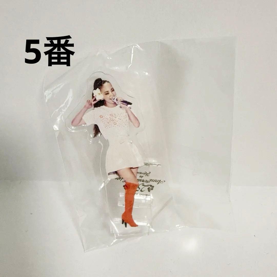 安室奈美恵 アクスタ 5番 - メルカリ