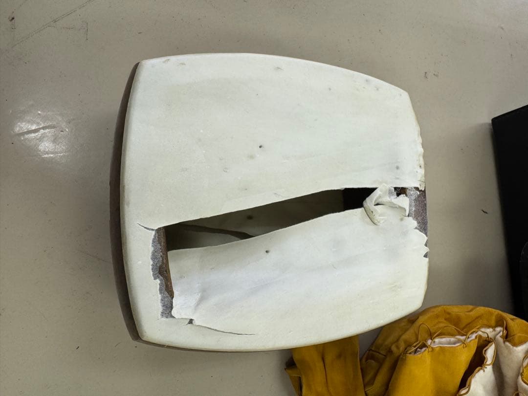 高級三味線　k18 高級糸巻き　皮破れ