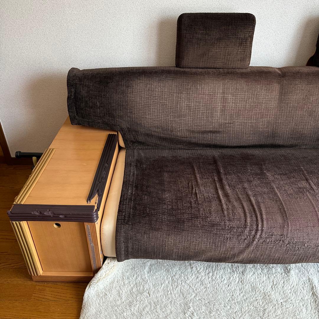 Conde House 3人掛けソファー