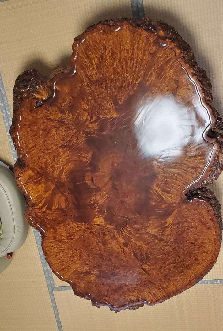 瘤付きかりんの一枚板座卓 茶色