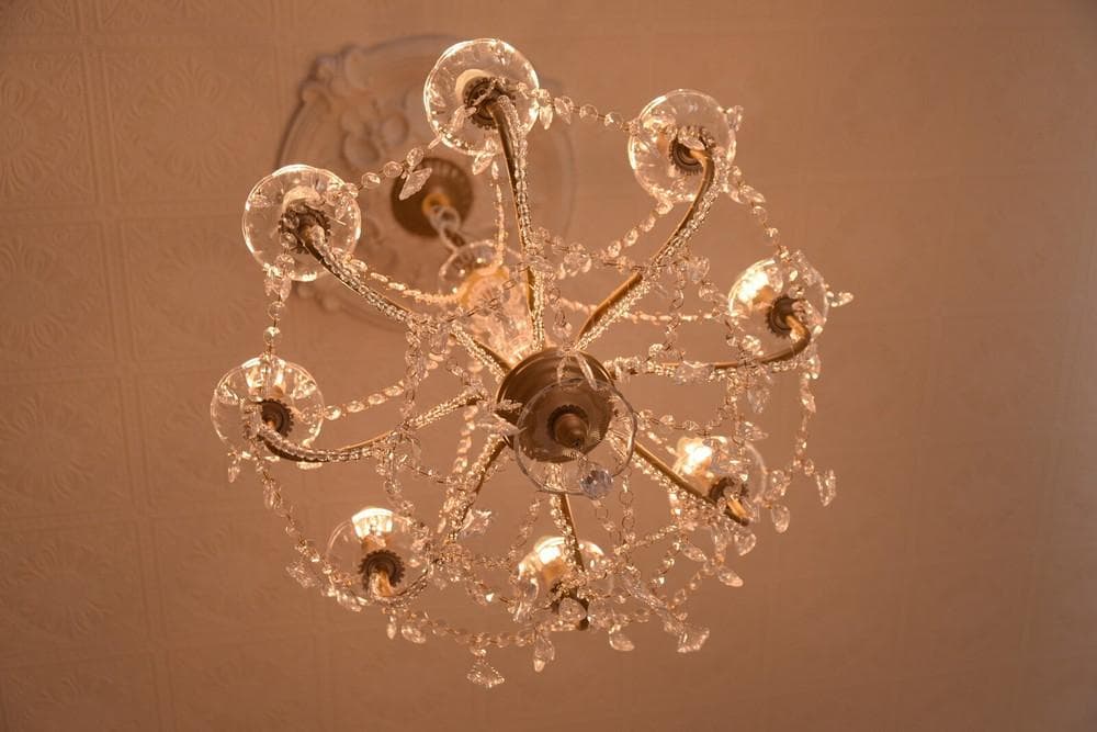 【LED付・簡単取付】8灯ゴールドカラーシャンデリア