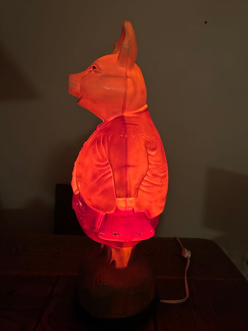 ピグリン•ブランド ぶたの電気スタンド ぶたの置物 - メルカリ